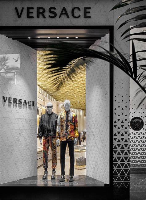 versace livraison|versace boutiques near me.